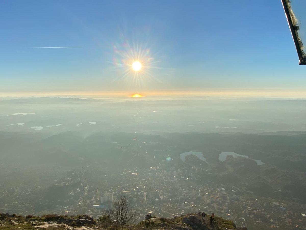 Vila Llulla Крує Екстер'єр фото