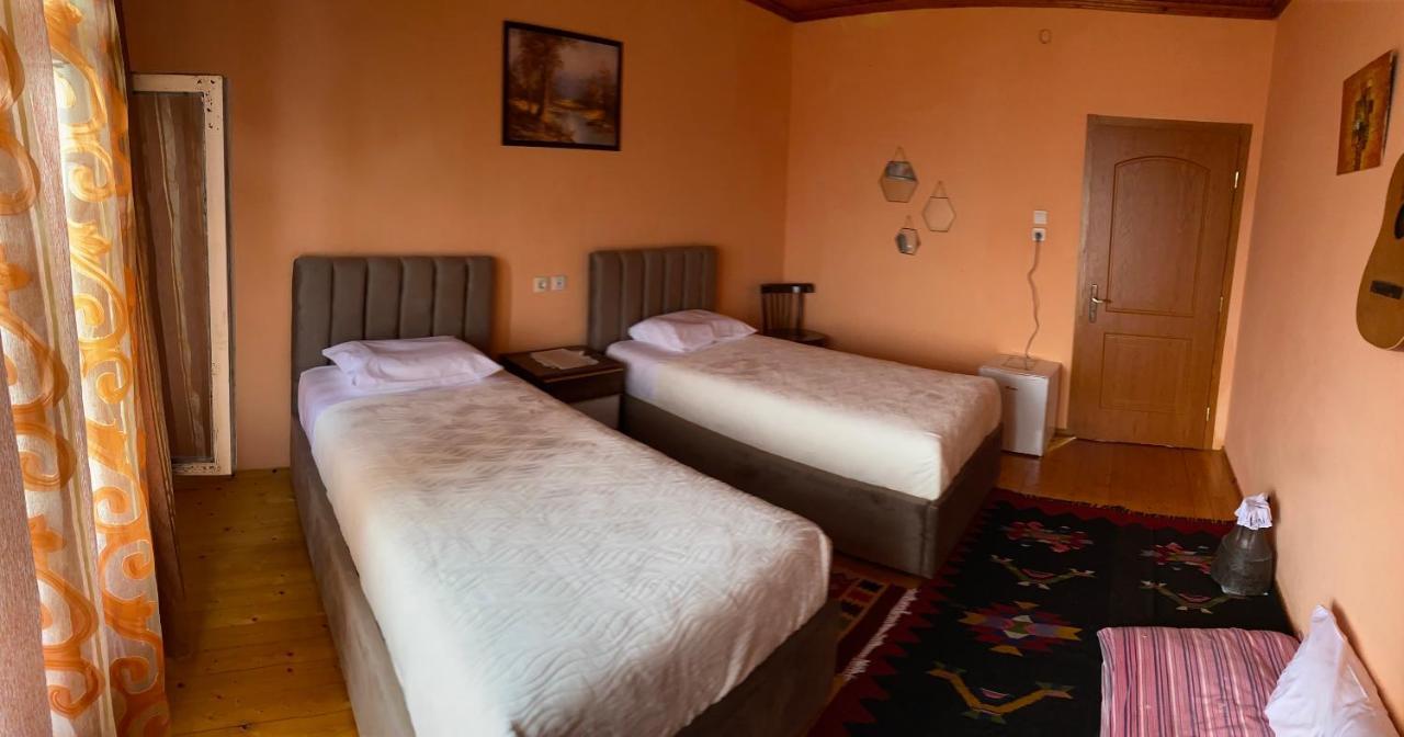 Vila Llulla Крує Екстер'єр фото