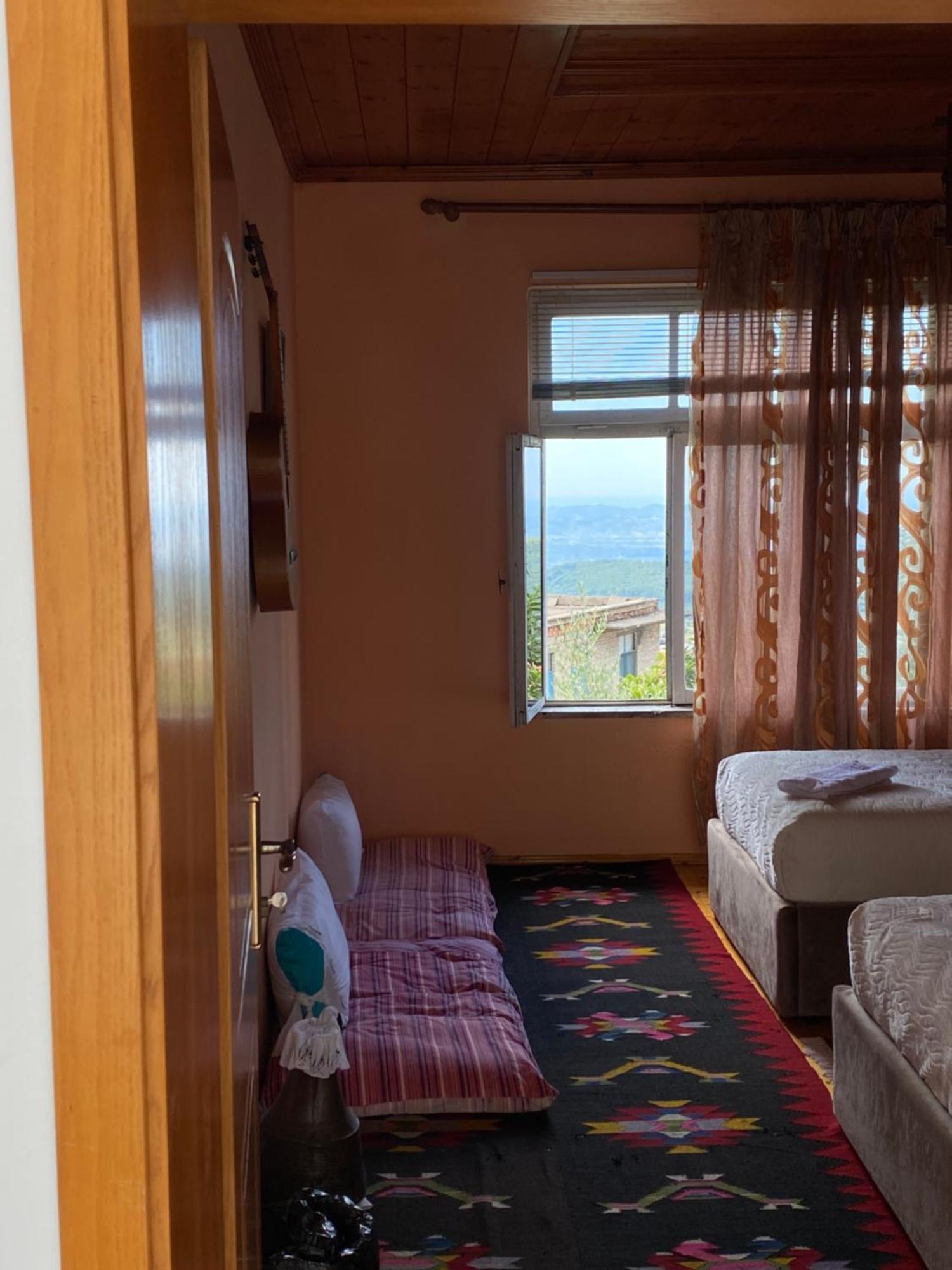 Vila Llulla Крує Екстер'єр фото